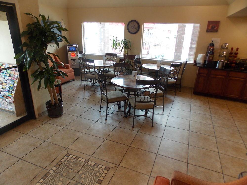 Econo Lodge Inn & Suites Downtown San Antonio Bagian luar foto