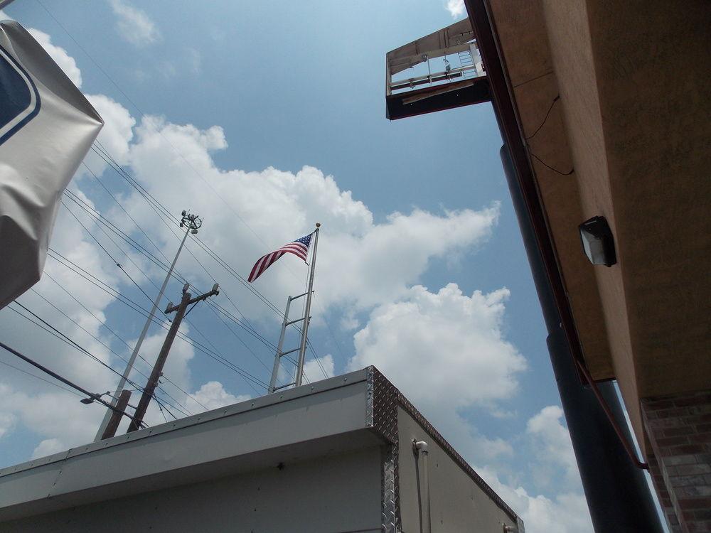 Econo Lodge Inn & Suites Downtown San Antonio Bagian luar foto