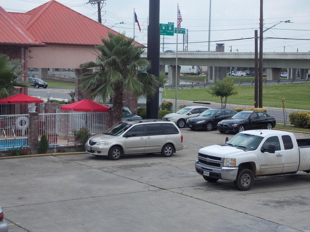 Econo Lodge Inn & Suites Downtown San Antonio Bagian luar foto