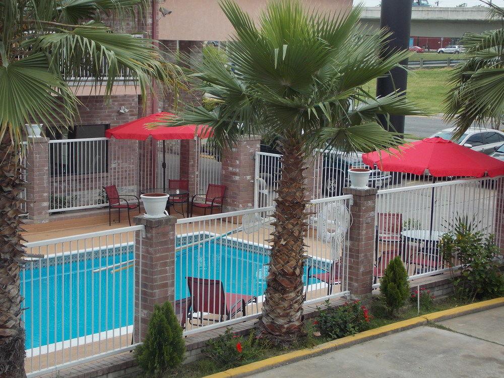 Econo Lodge Inn & Suites Downtown San Antonio Bagian luar foto