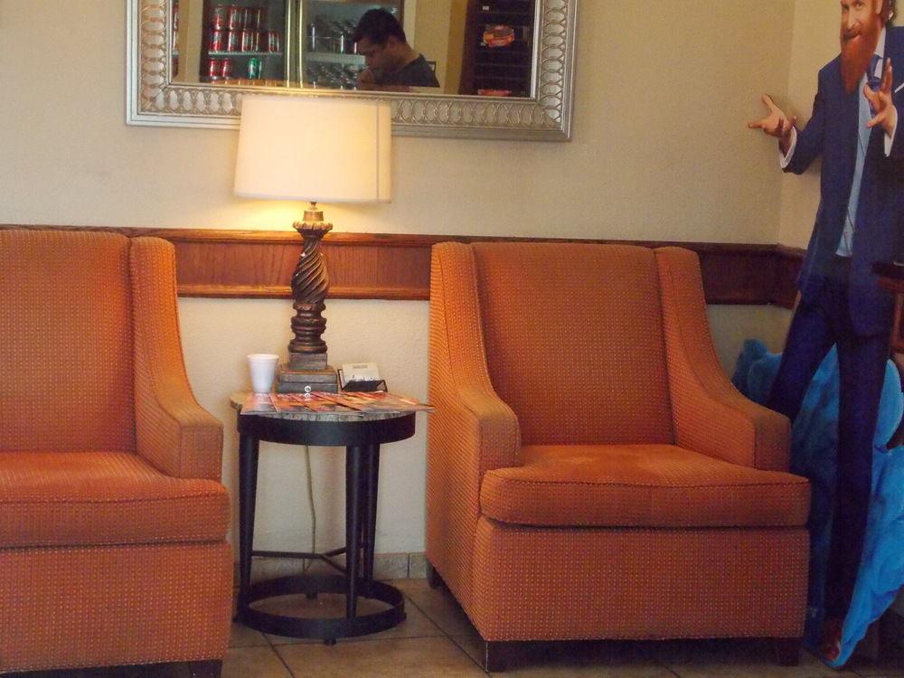 Econo Lodge Inn & Suites Downtown San Antonio Bagian luar foto