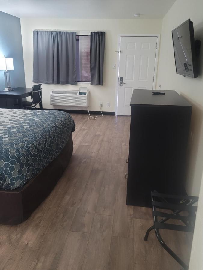 Econo Lodge Inn & Suites Downtown San Antonio Bagian luar foto