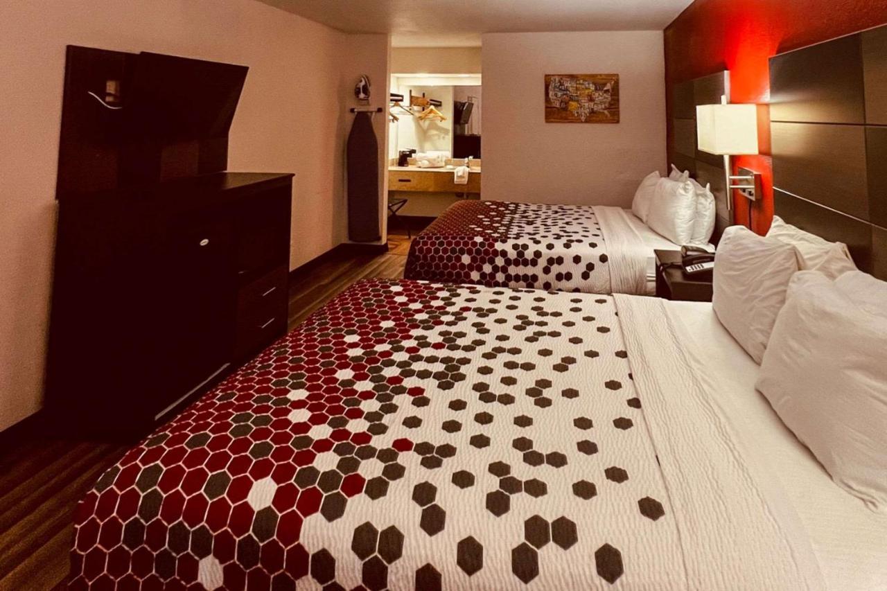 Econo Lodge Inn & Suites Downtown San Antonio Bagian luar foto