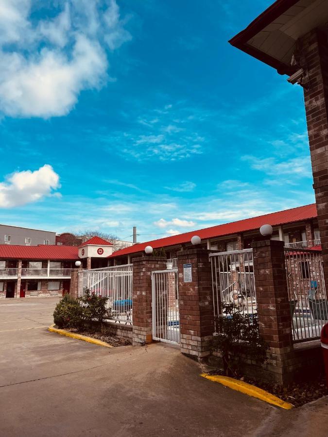 Econo Lodge Inn & Suites Downtown San Antonio Bagian luar foto